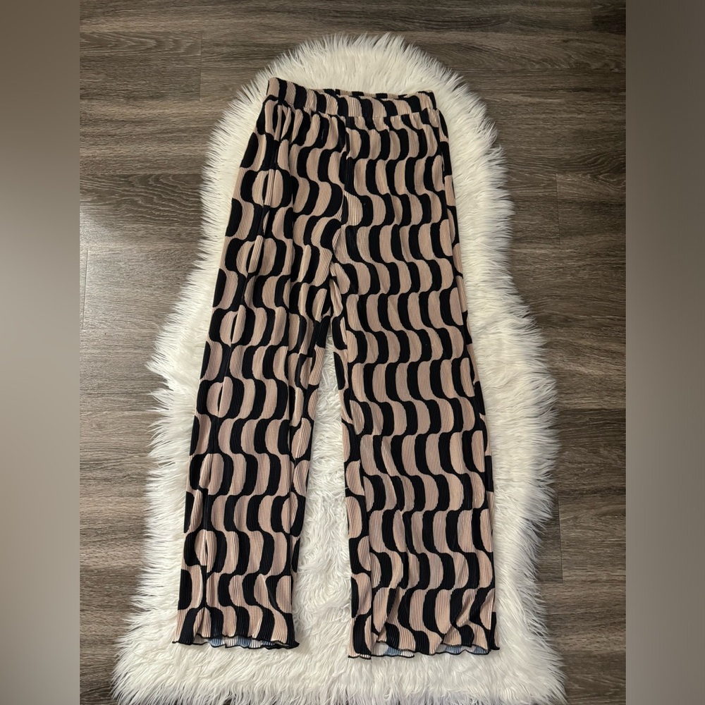Molly Green Boutique Pants in black and cream size Small
